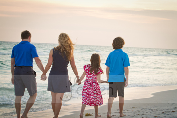 Jenn Ocken Photographers | 2013 Beach Sneak Peeks | Photo 38